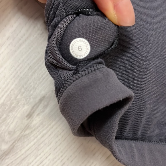 Lululemon Sports Bra - Picture 4 of 5